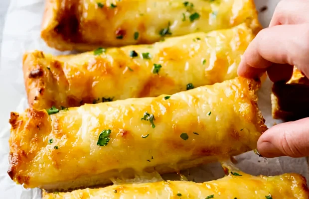 Cheesy Garlic Bread Recipe | Easy Homemade Garlic Cheese Bread